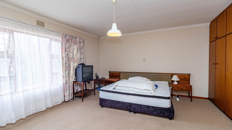 4 Bedroom Property for Sale in Bayview Western Cape